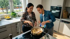 Kremowe orzo z boczkiem w 15 minut, czyli obiad z jednej patelni