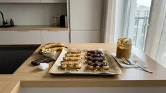 Batoniki bananowo-orzechowe bez pieczenia z czekoladową polewą – prosty trik, który robi różnicę