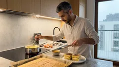 Leniwe mandarynkowe ciastka z jednego cienkiego biszkoptu — prosty trik, a wygląd robi swoje