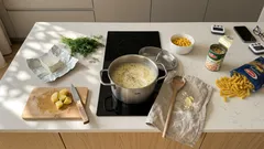 Kremowa zupa serowa bez bulionu: 3 wersje w pół godziny i jeden prosty trik