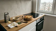 Szybka kolacja z jednej formy: „lepka” zapiekanka z indyka i sera w 40 minut