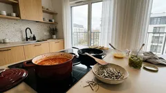 Małe rybki, duża różnica: postne tortitas z charales w ostrej salsie