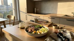 Sałatka z tuńczykiem i jajkiem w 15 minut: lekka, sycąca i z jednym trikiem na smak jak z restauracji